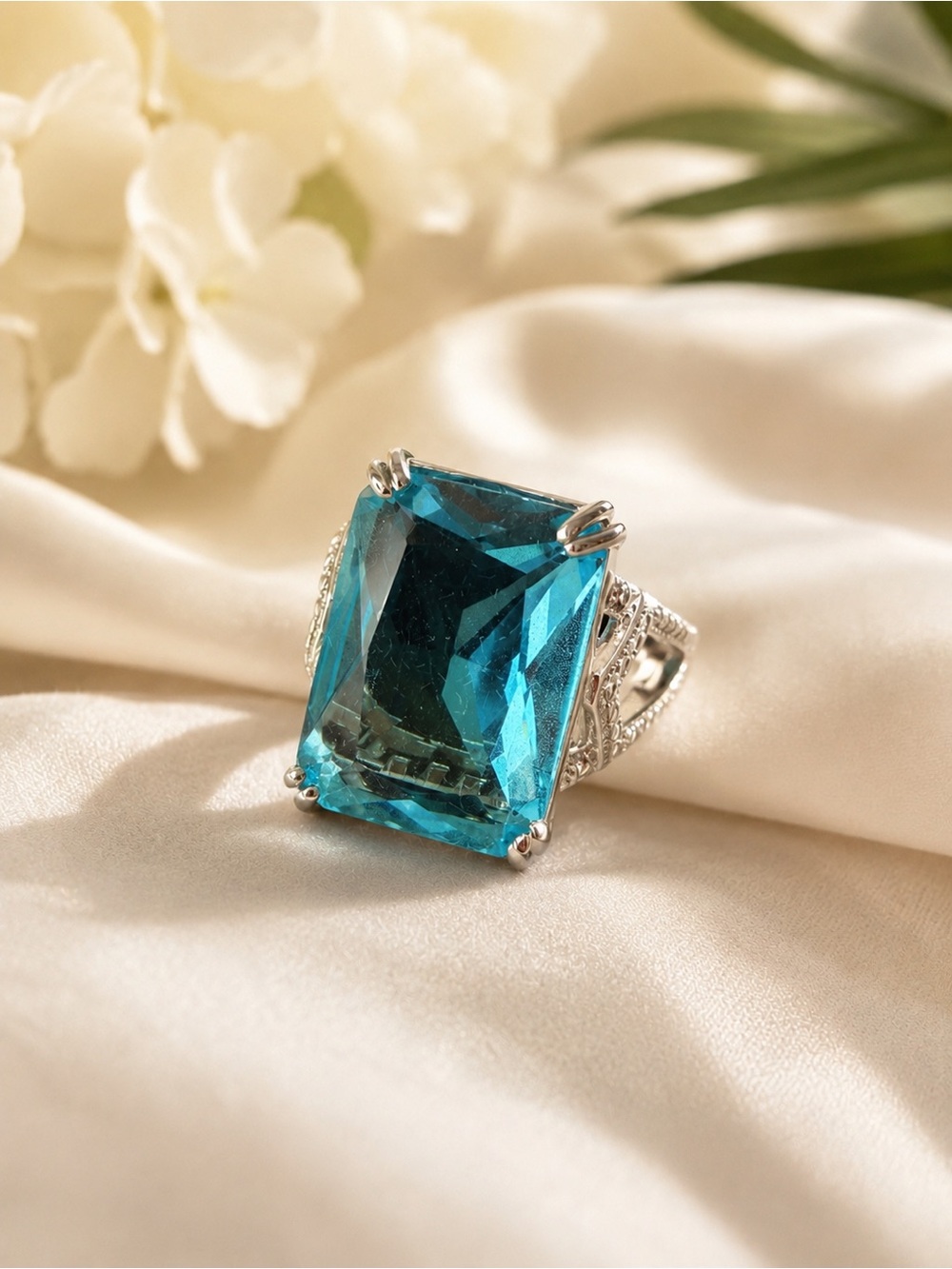 🇨🇦Canada Day Blowout!  Large Aqua Fashion Solitaire Ring